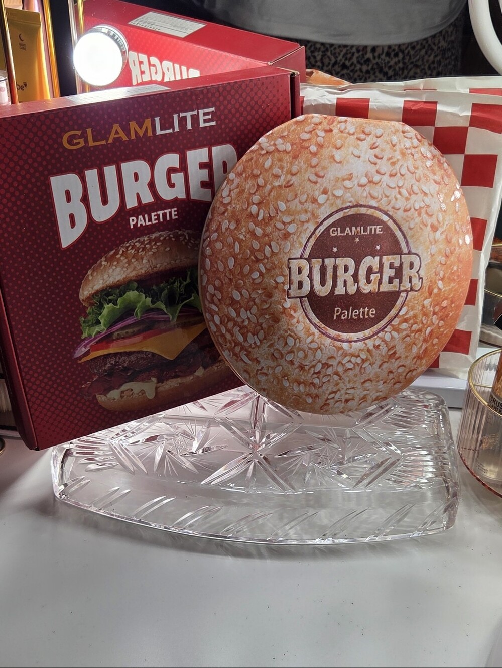 GLAMLITE BURGER EYESHADOW PALETTE WITH ORIGINAL BOX